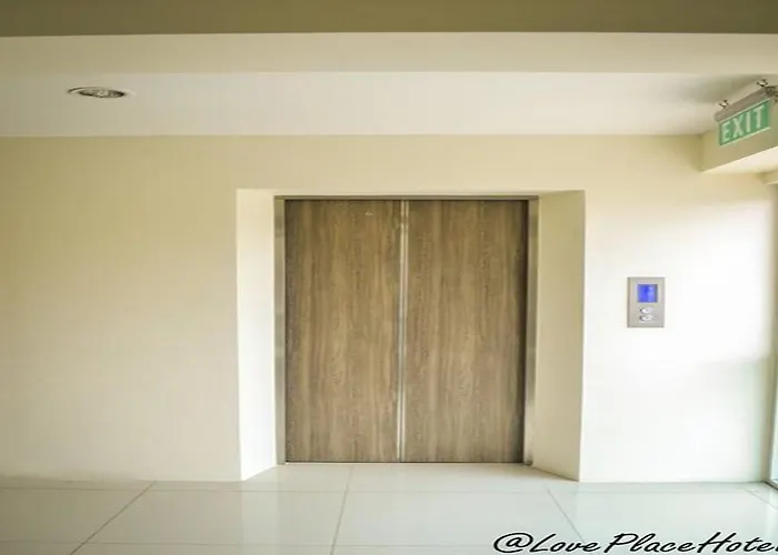 @love Place Hotel 3*